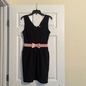 Charlotte Russe Black Dress With Stretchy Pink Belt Size M Fits like a size 6